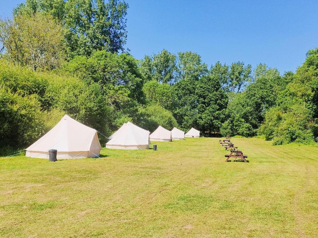 Battle Pods And Bells Glamping Otel Dış mekan fotoğraf